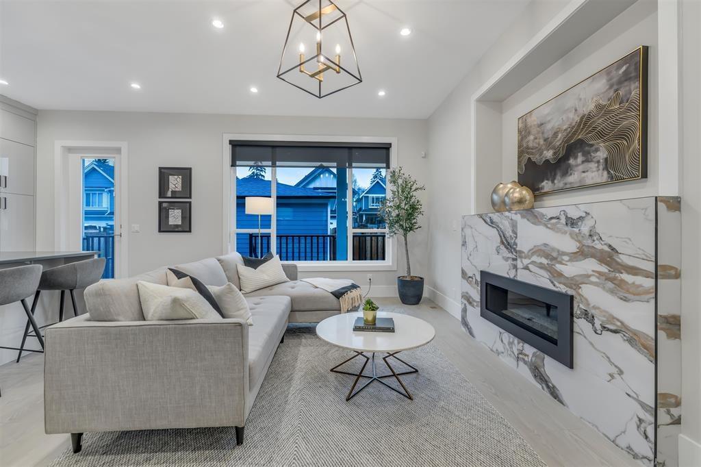 Photo 4 of 17136 1 Avenue, Surrey BC