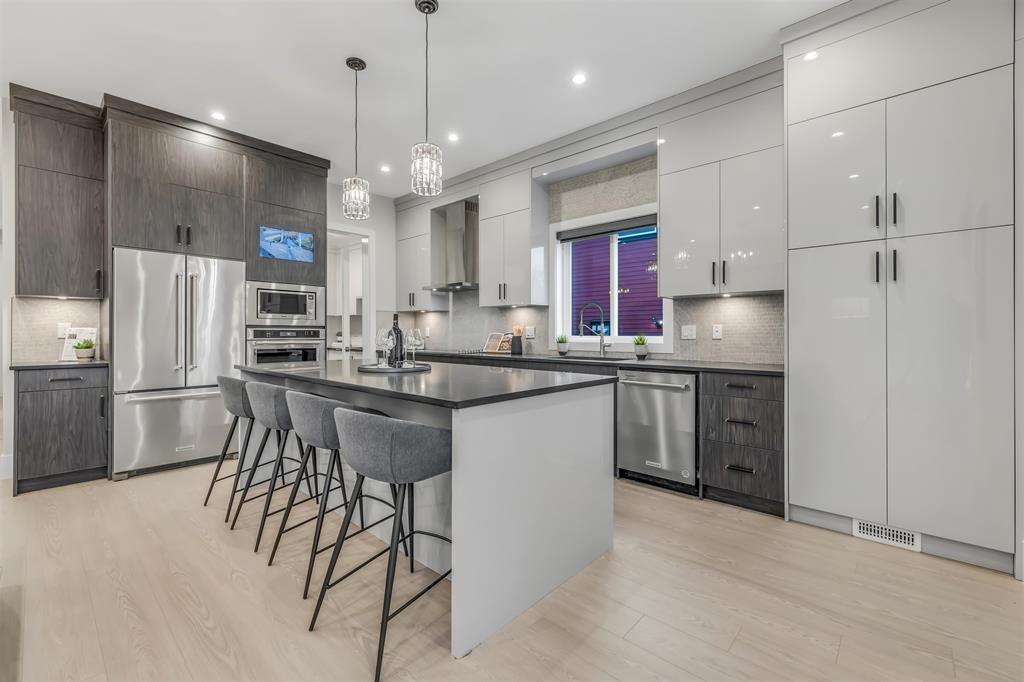 Photo 9 of 17136 1 Avenue, Surrey BC