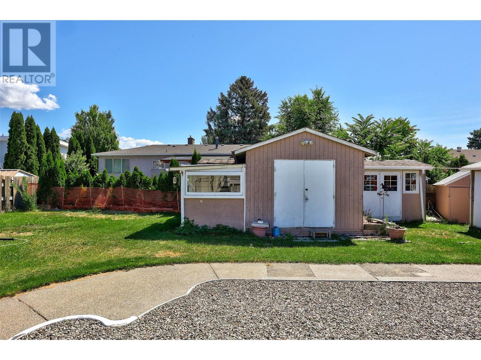 Photo 11 of 957 Newton Street, Kamloops BC