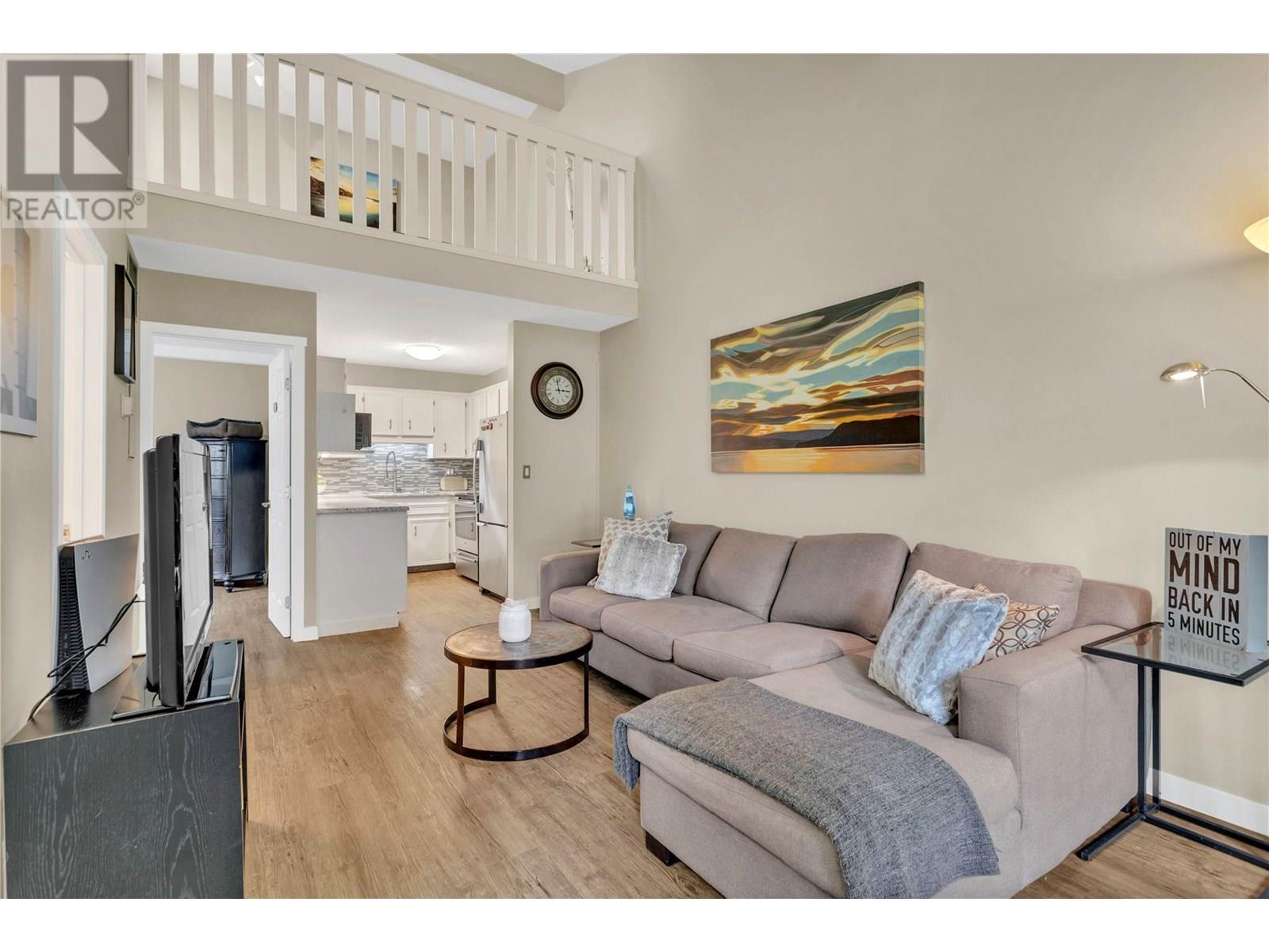 3155 Gordon Drive Unit# 209, Kelowna