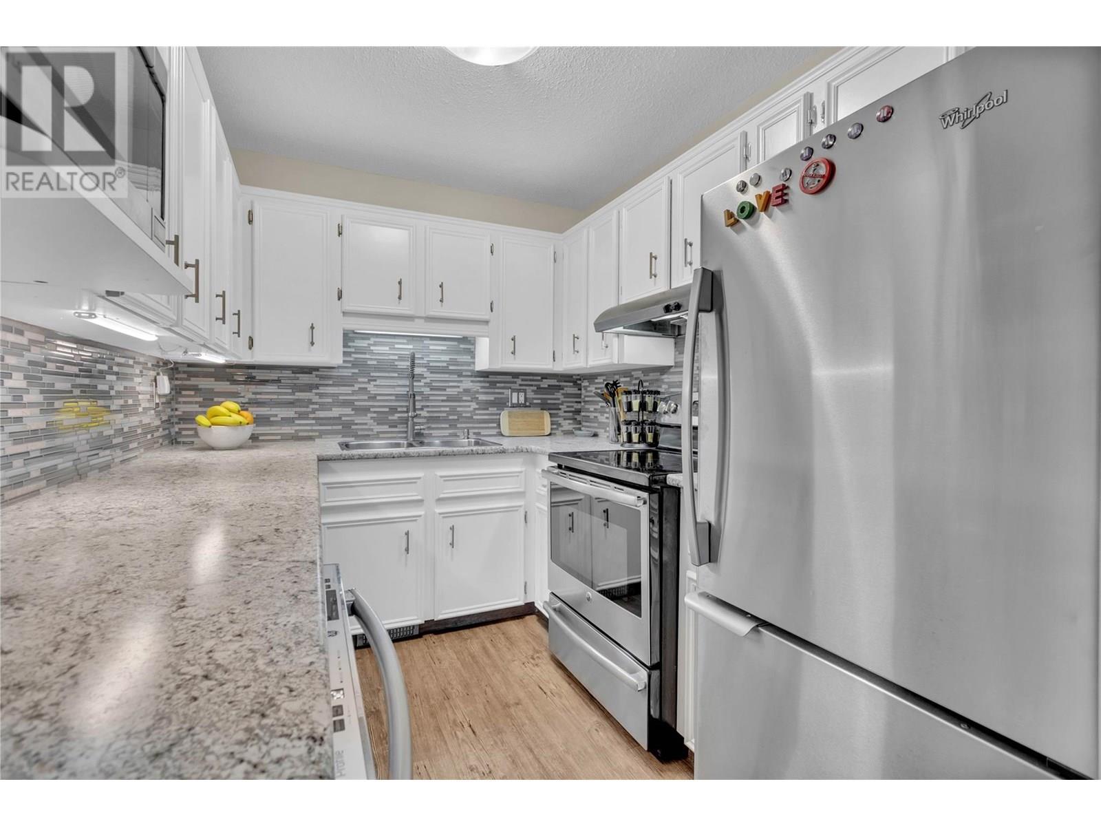 3155 Gordon Drive Unit# 209, Kelowna