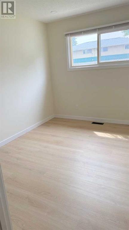 Multi-family House Bi-level for Sale in   Avenue NE Winston Heights/Mountview Calgary 