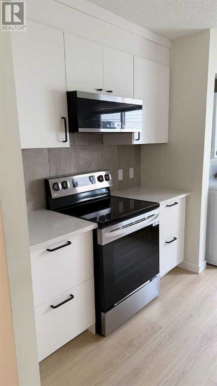 Multi-family House Bi-level for Sale in   Avenue NE Winston Heights/Mountview Calgary 