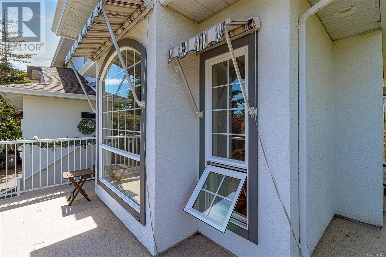 Photo 40 of 2619 Crystalview Dr, Langford BC