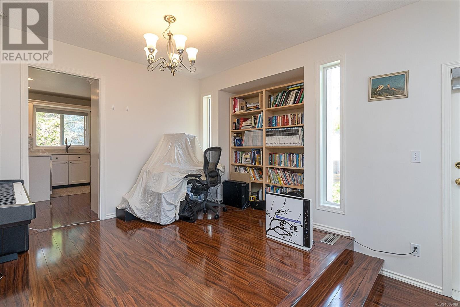Photo 43 of 2619 Crystalview Dr, Langford BC
