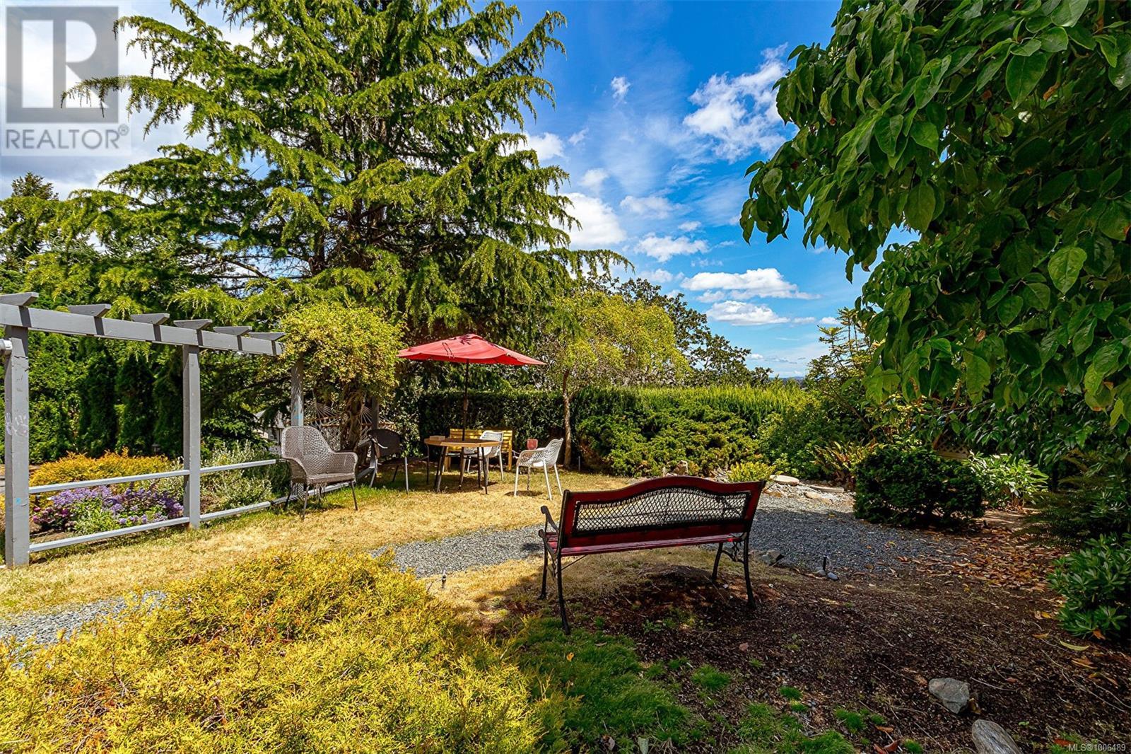 Photo 29 of 2619 Crystalview Dr, Langford BC