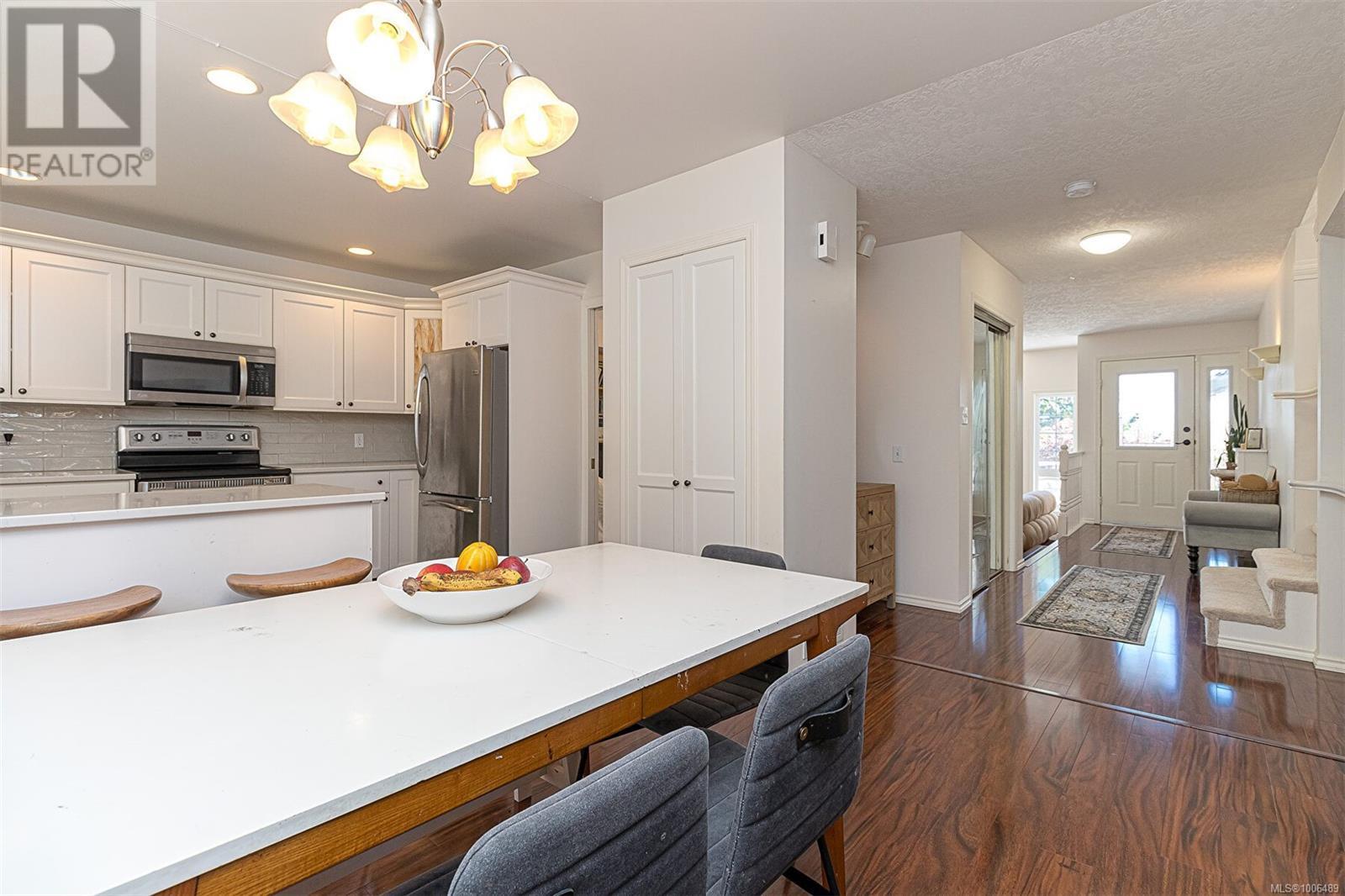 Photo 65 of 2619 Crystalview Dr, Langford BC