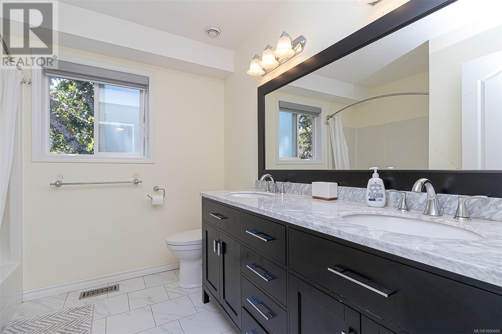 Photo 28 of 2619 Crystalview Dr, Langford BC