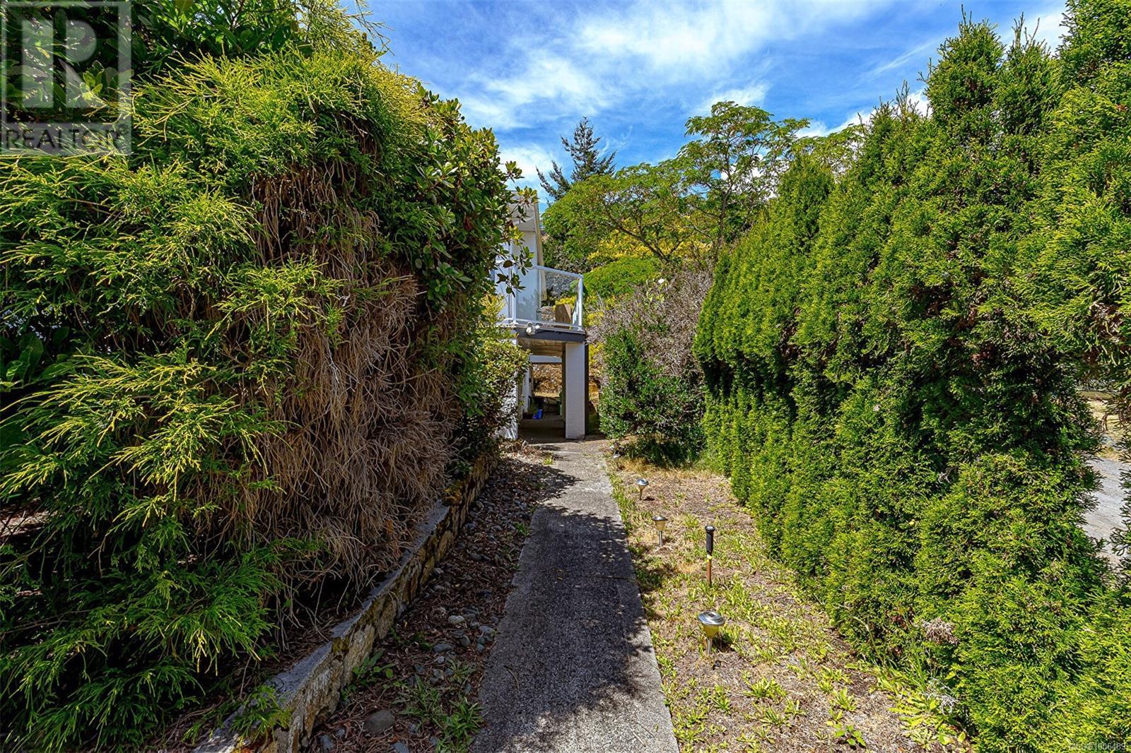 Photo 73 of 2619 Crystalview Dr, Langford BC