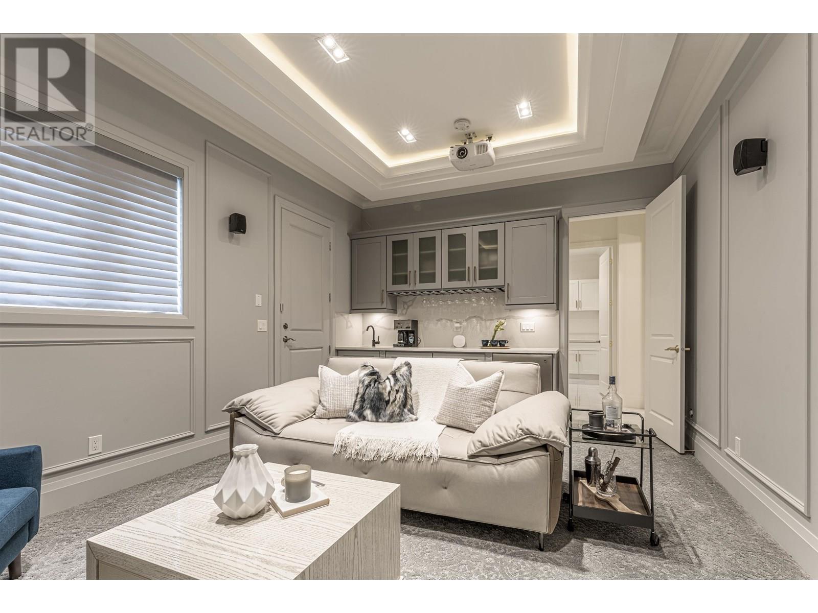 4640 FOXGLOVE Crescent, Richmond