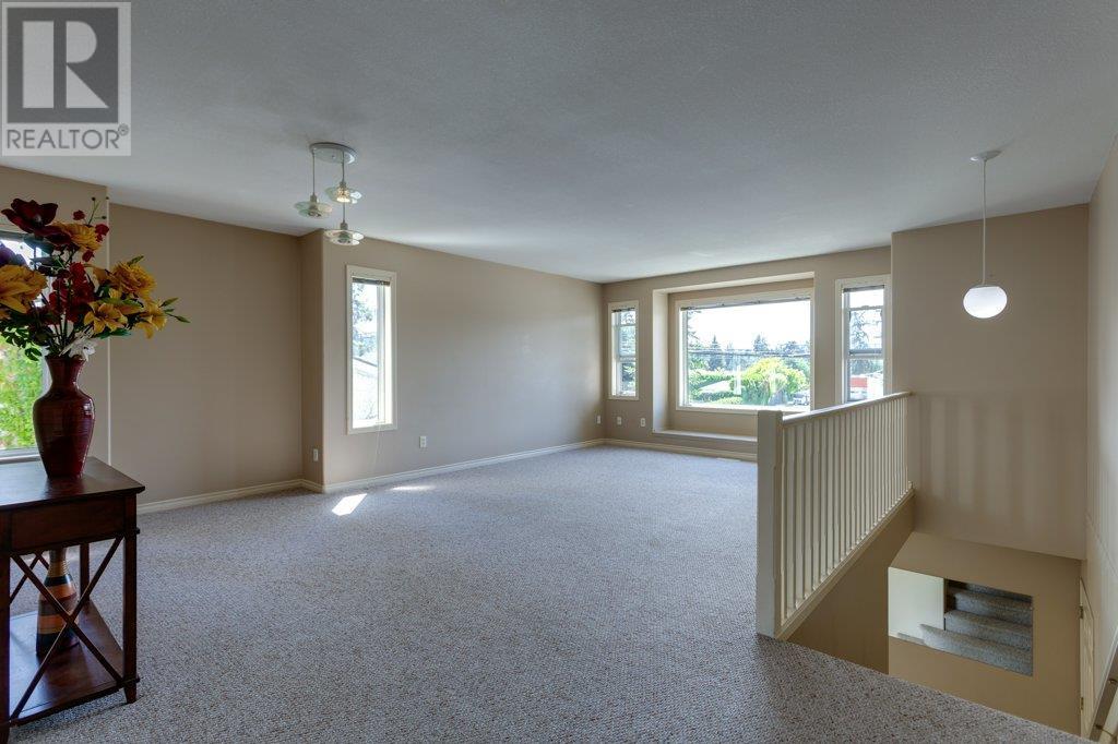  4541 Gordon Drive, Kelowna