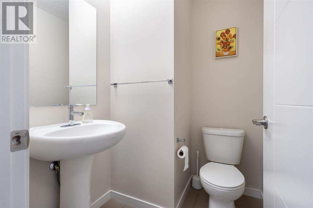 Single Family House for Sale in  Evansridge Common NW Evanston Calgary 