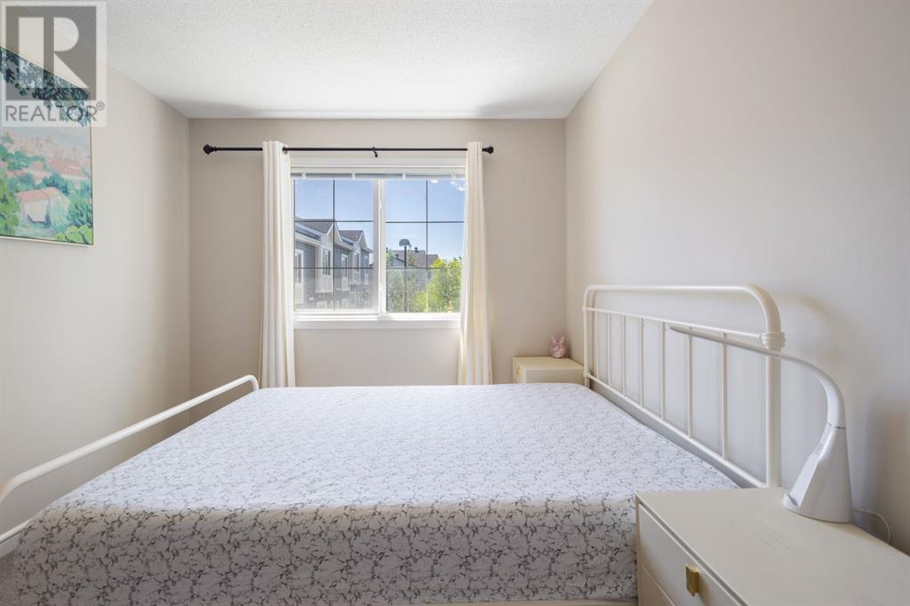 Single Family House for Sale in  Evansridge Common NW Evanston Calgary 