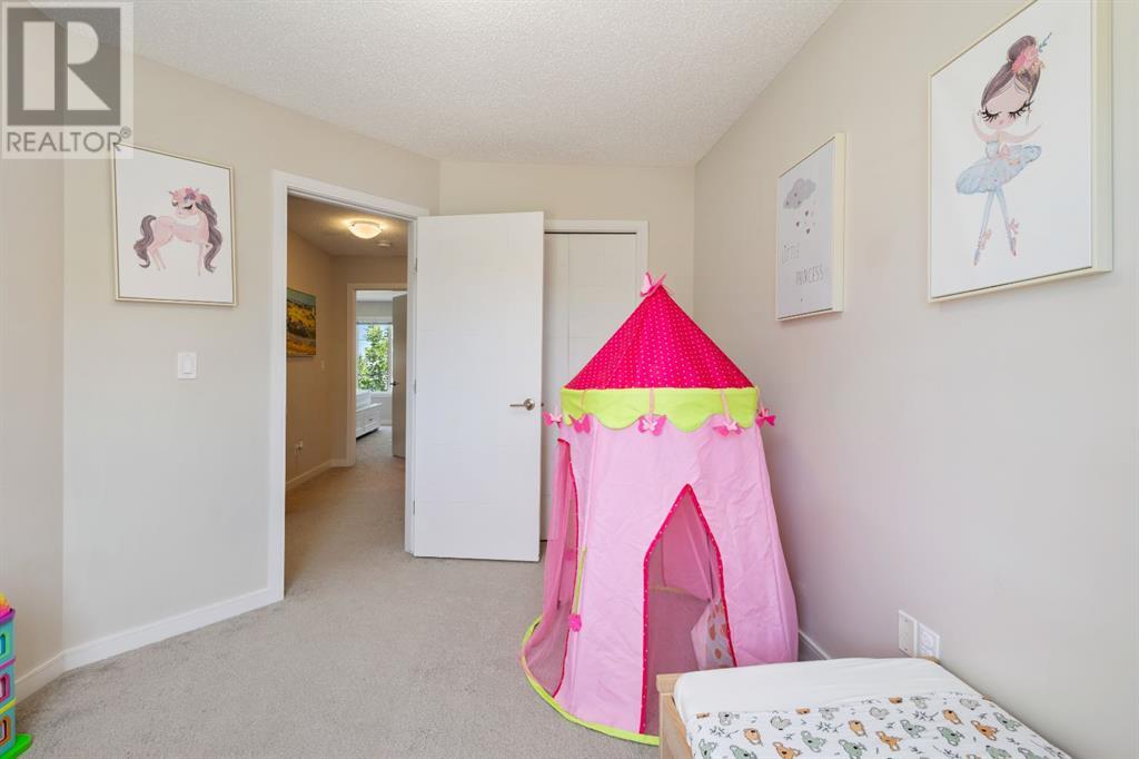 Single Family House for Sale in  Evansridge Common NW Evanston Calgary 