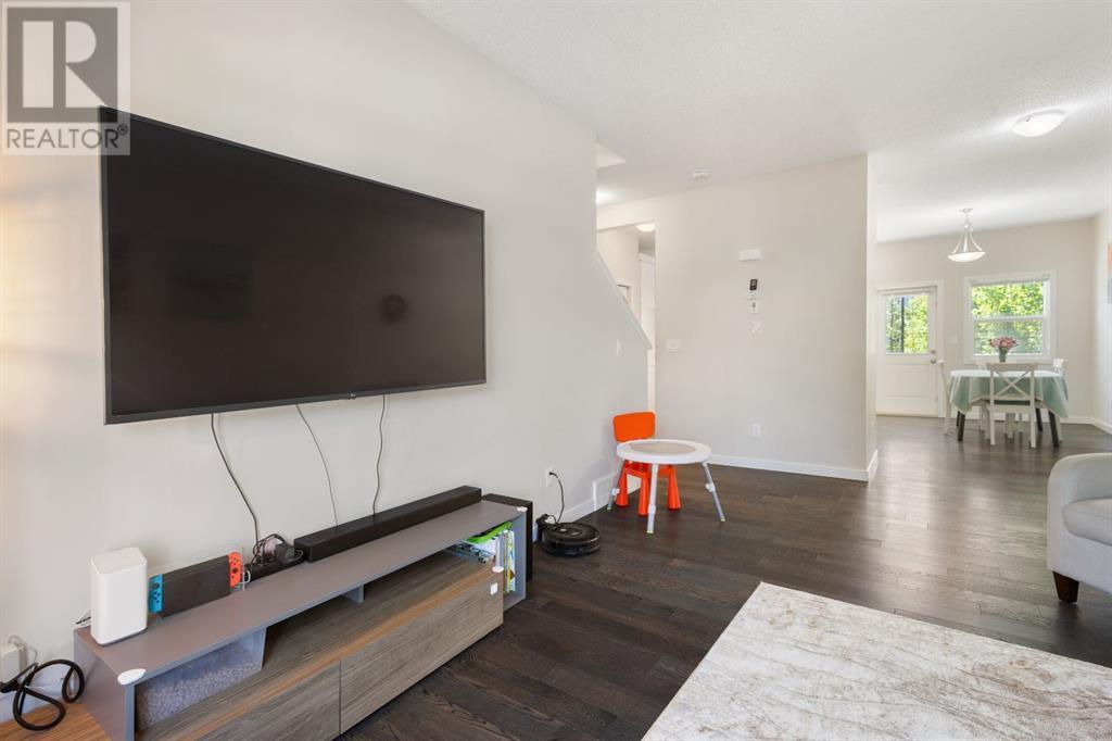 Single Family House for Sale in  Evansridge Common NW Evanston Calgary 