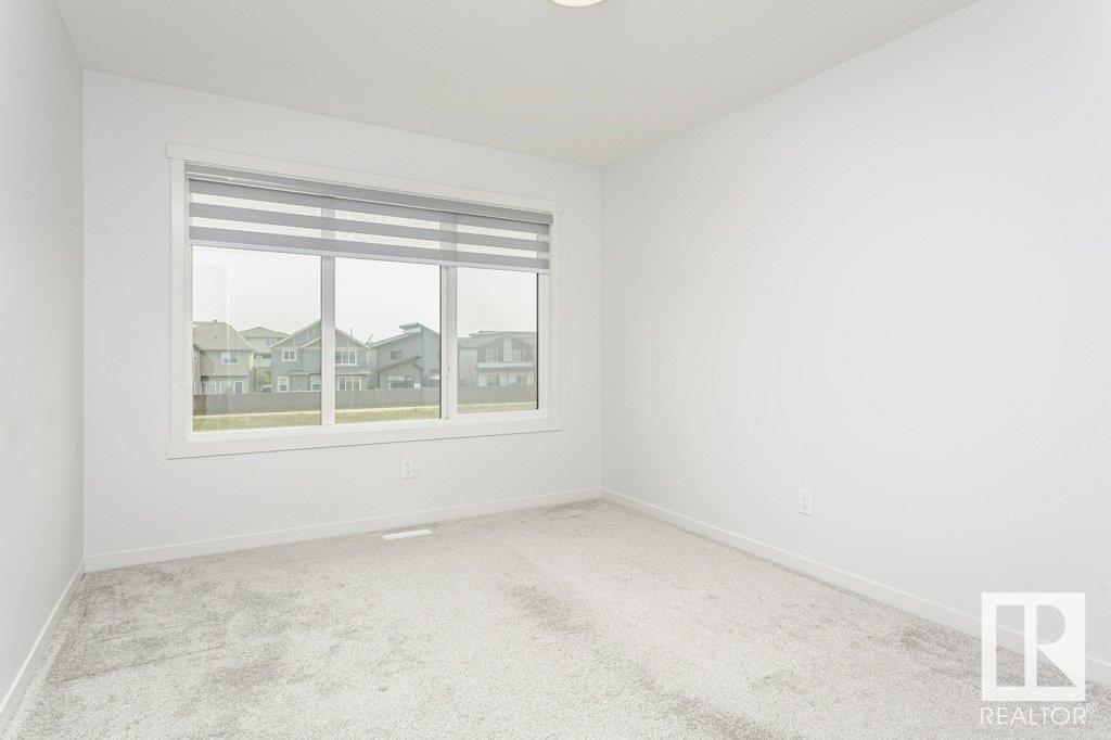 Photo 23 of 2627 200 St Nw, Edmonton AB