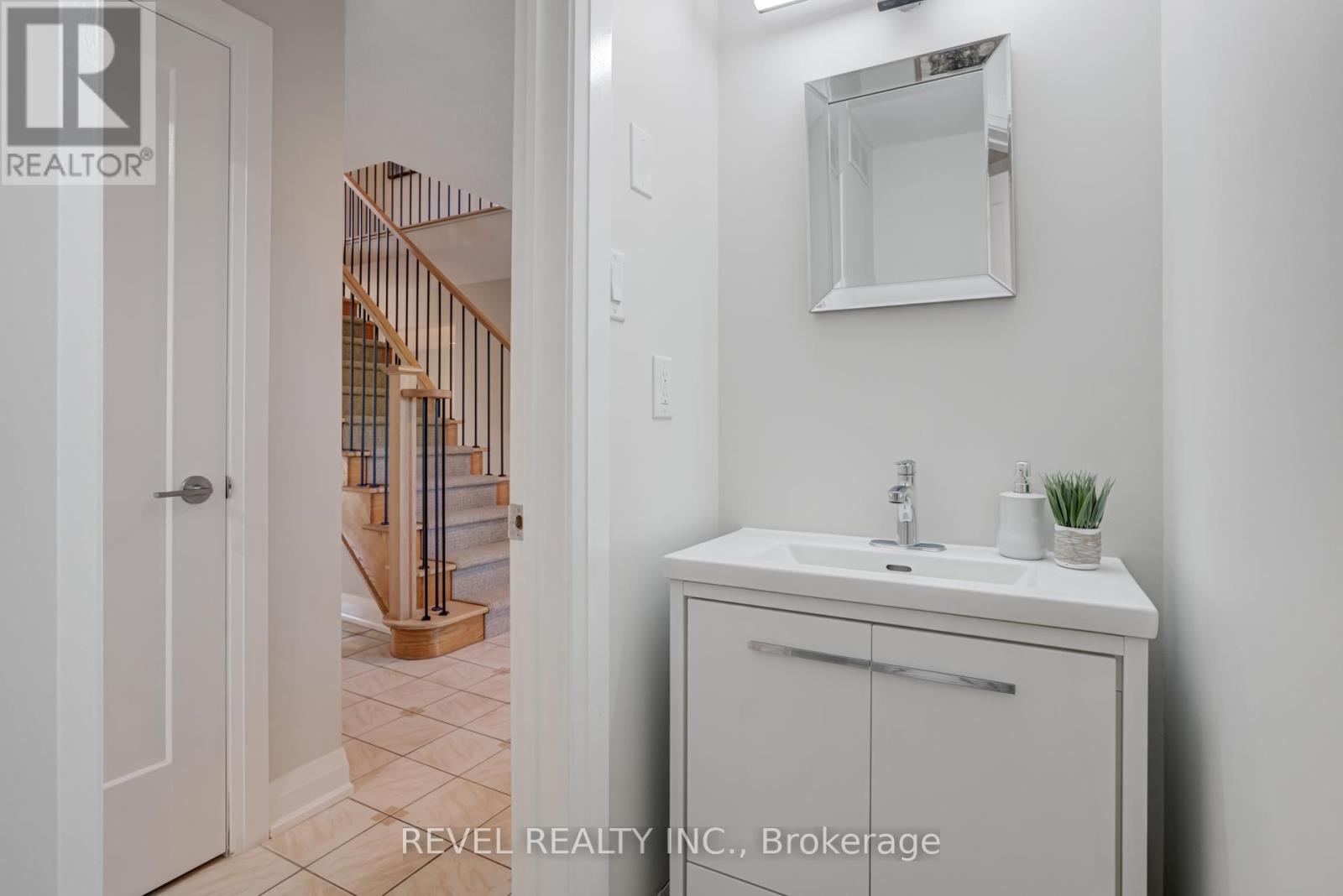 Single Family House for Sale in  LONE OAK AVENUE Brampton (Westgate) 