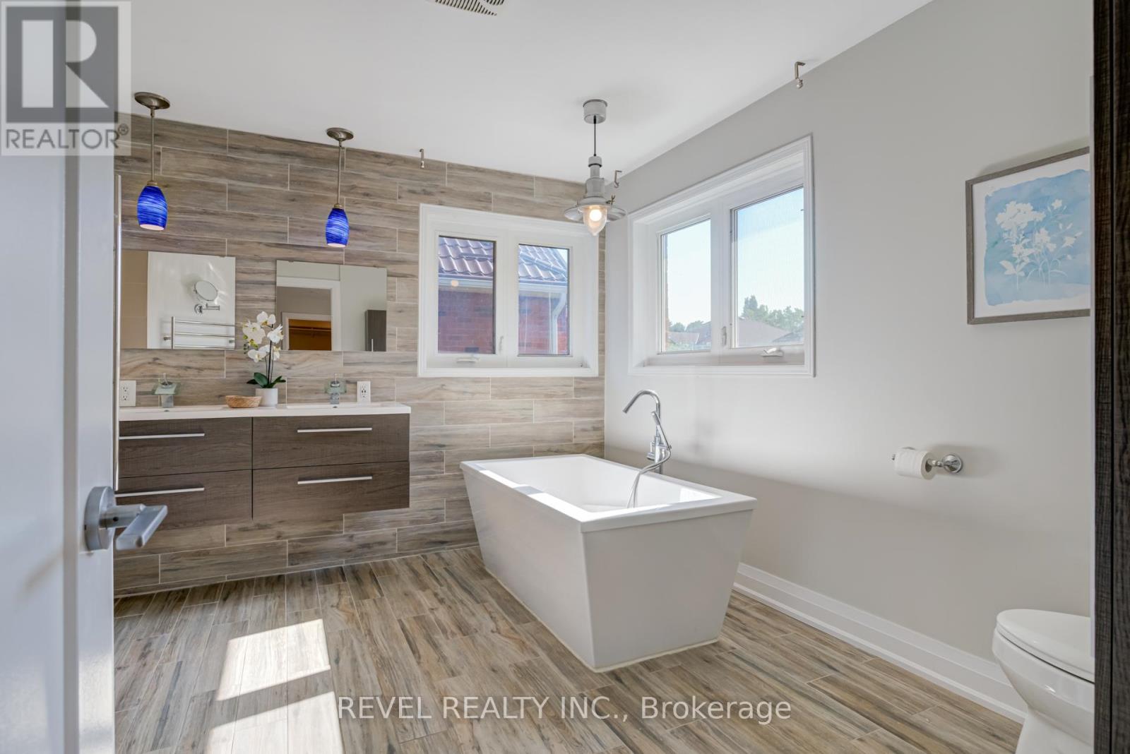 Single Family House for Sale in  LONE OAK AVENUE Brampton (Westgate) 