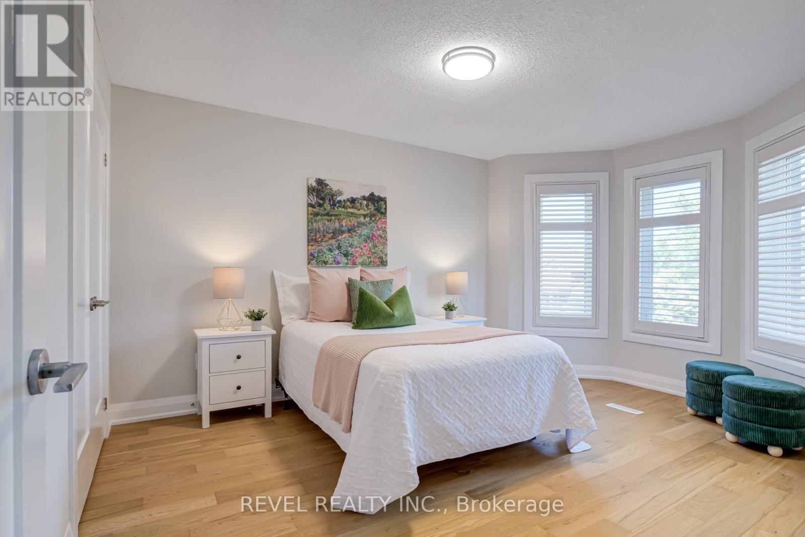 Single Family House for Sale in  LONE OAK AVENUE Brampton (Westgate) 