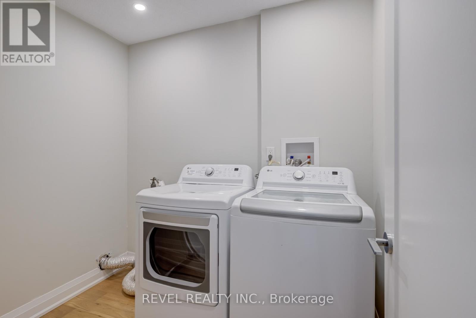 Single Family House for Sale in  LONE OAK AVENUE Brampton (Westgate) 