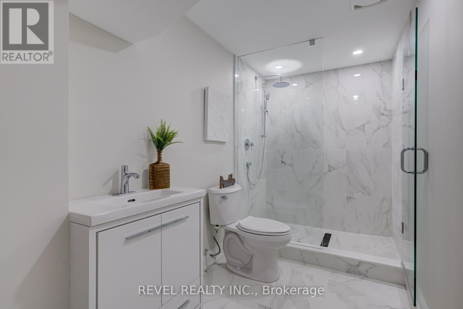 Single Family House for Sale in  LONE OAK AVENUE Brampton (Westgate) 