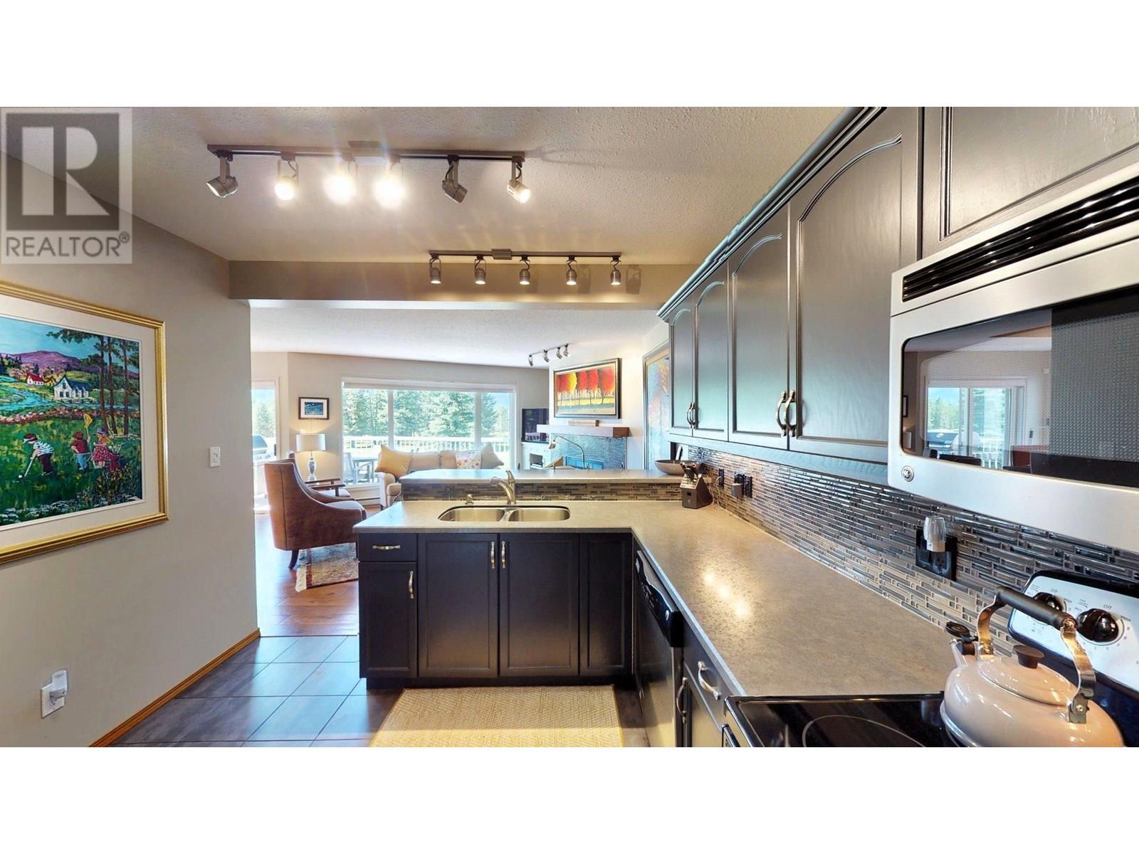 Photo 70 of 7535 Columbia Avenue Unit 13, Radium Hot Springs BC