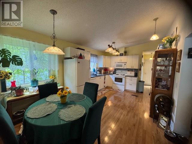 10 3096 South Main Street, Penticton