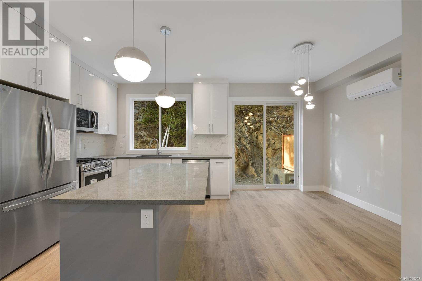 Photo 9 of 996 Citation Rd, Langford BC