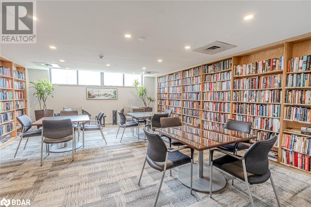 Photo 5 of 80 Front Street E Unit 824, Toronto ON