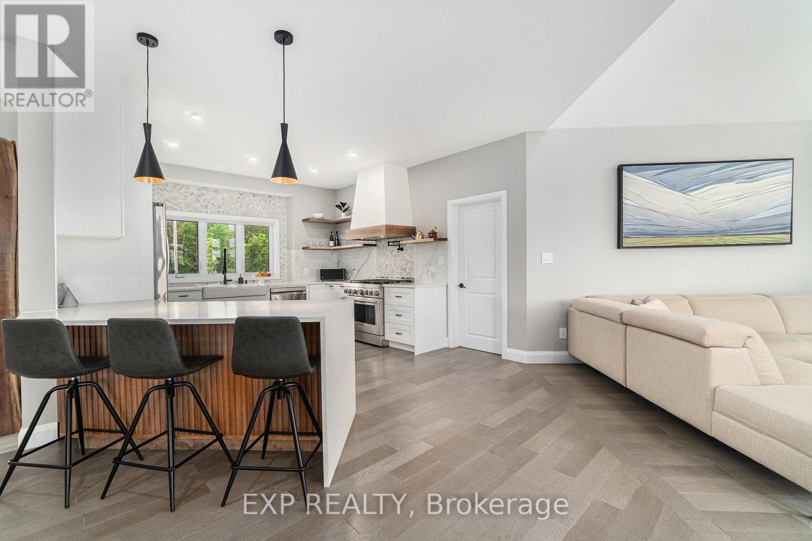 Photo 12 of 95 Constance Lake Road, Ottawa ON