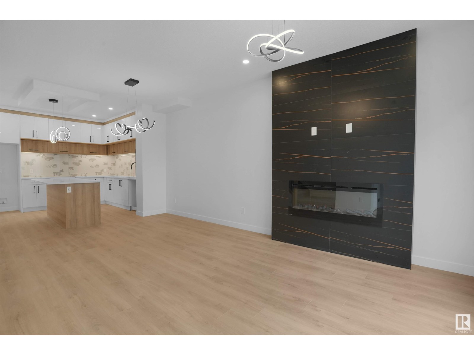 Photo 4 of 10948 62 Av Nw, Edmonton AB