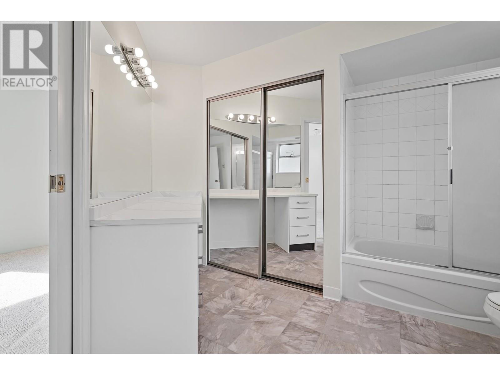 Photo 8 of 17 7400 Minoru Boulevard, Richmond BC