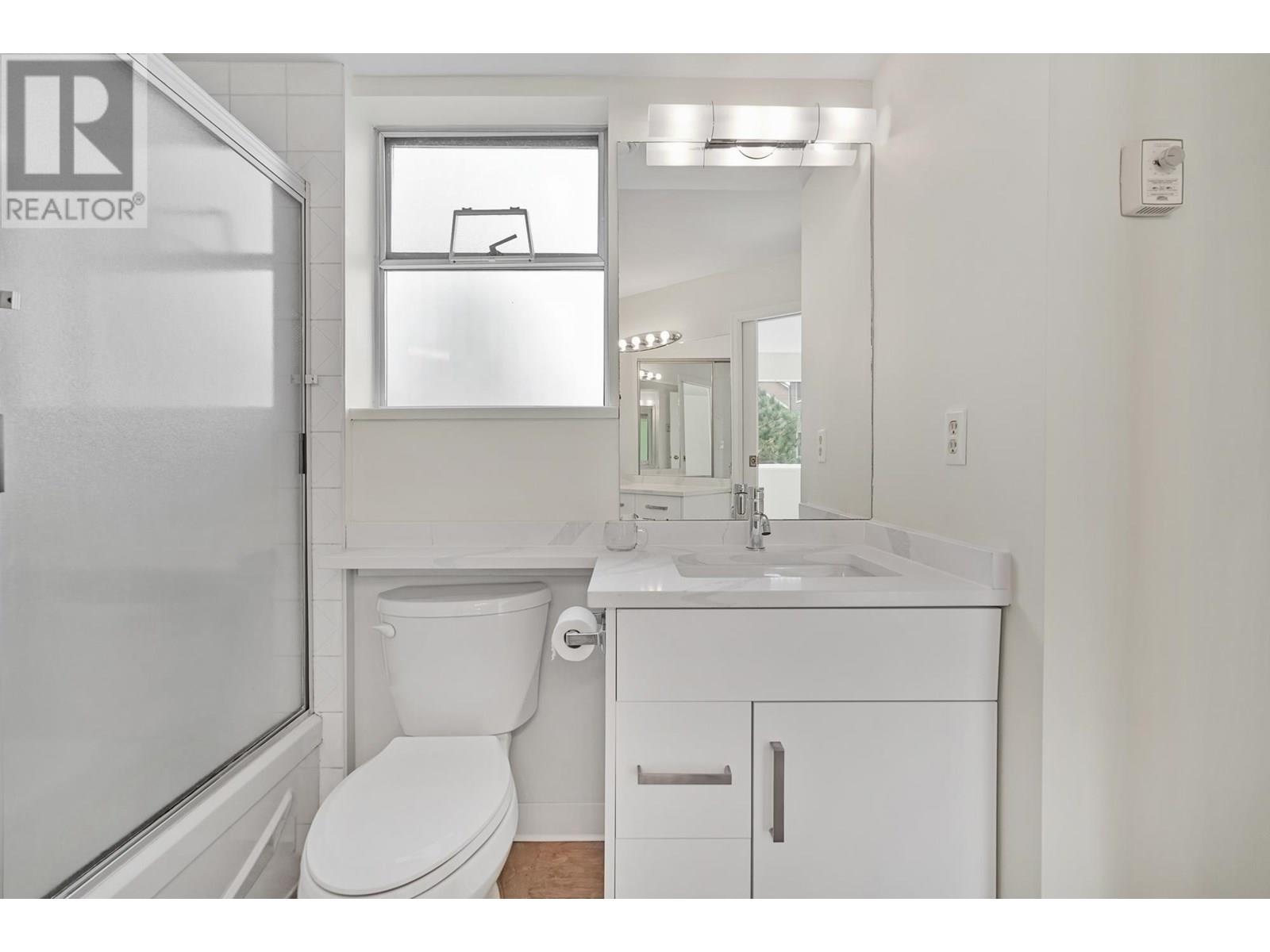 Photo 9 of 17 7400 Minoru Boulevard, Richmond BC