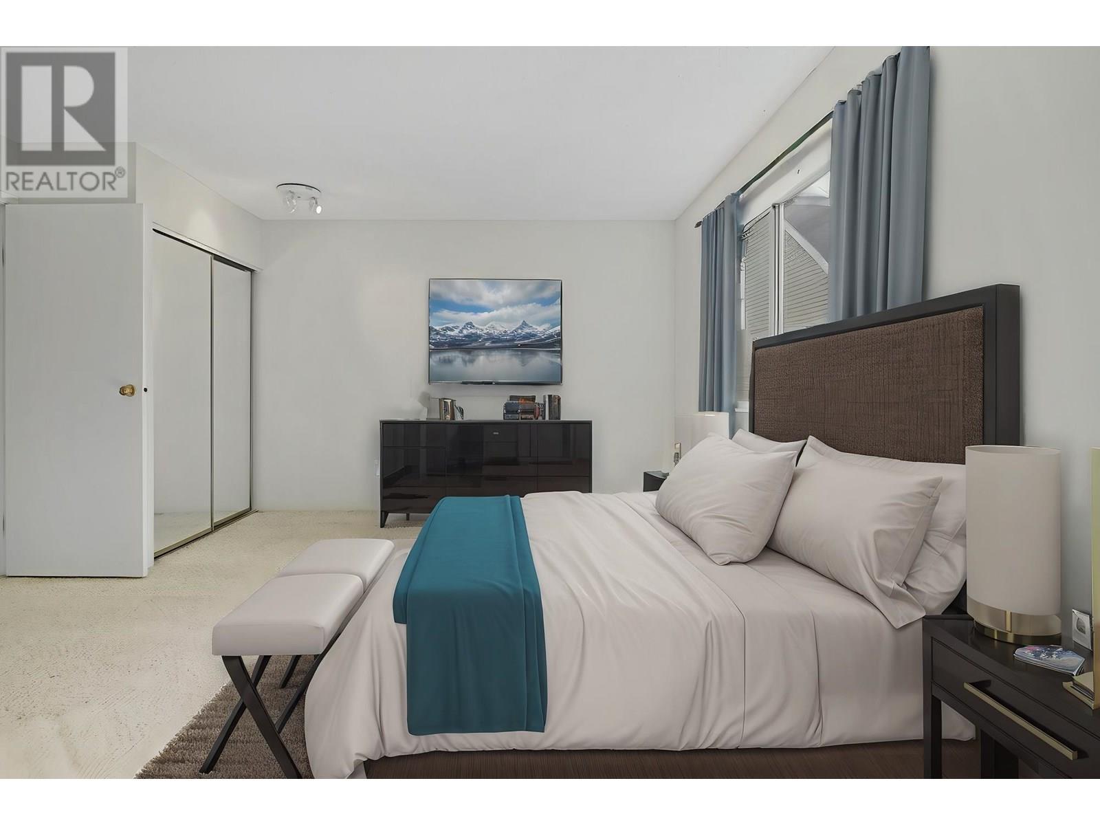 Photo 5 of 17 7400 Minoru Boulevard, Richmond BC