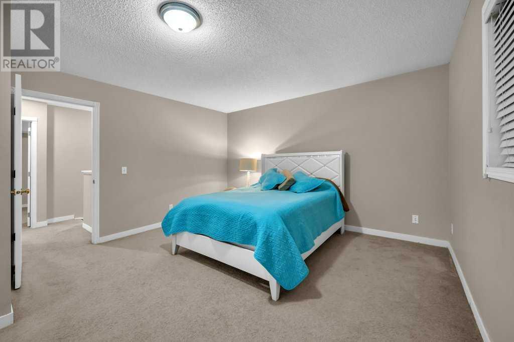 Single Family House for Sale in  Coral Cove NE Coral Springs Calgary 