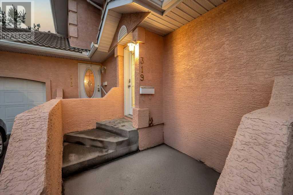 Single Family House for Sale in  Coral Cove NE Coral Springs Calgary 