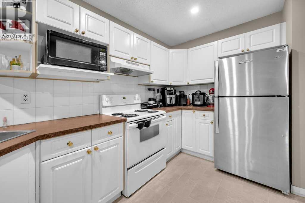 Single Family House for Sale in  Coral Cove NE Coral Springs Calgary 