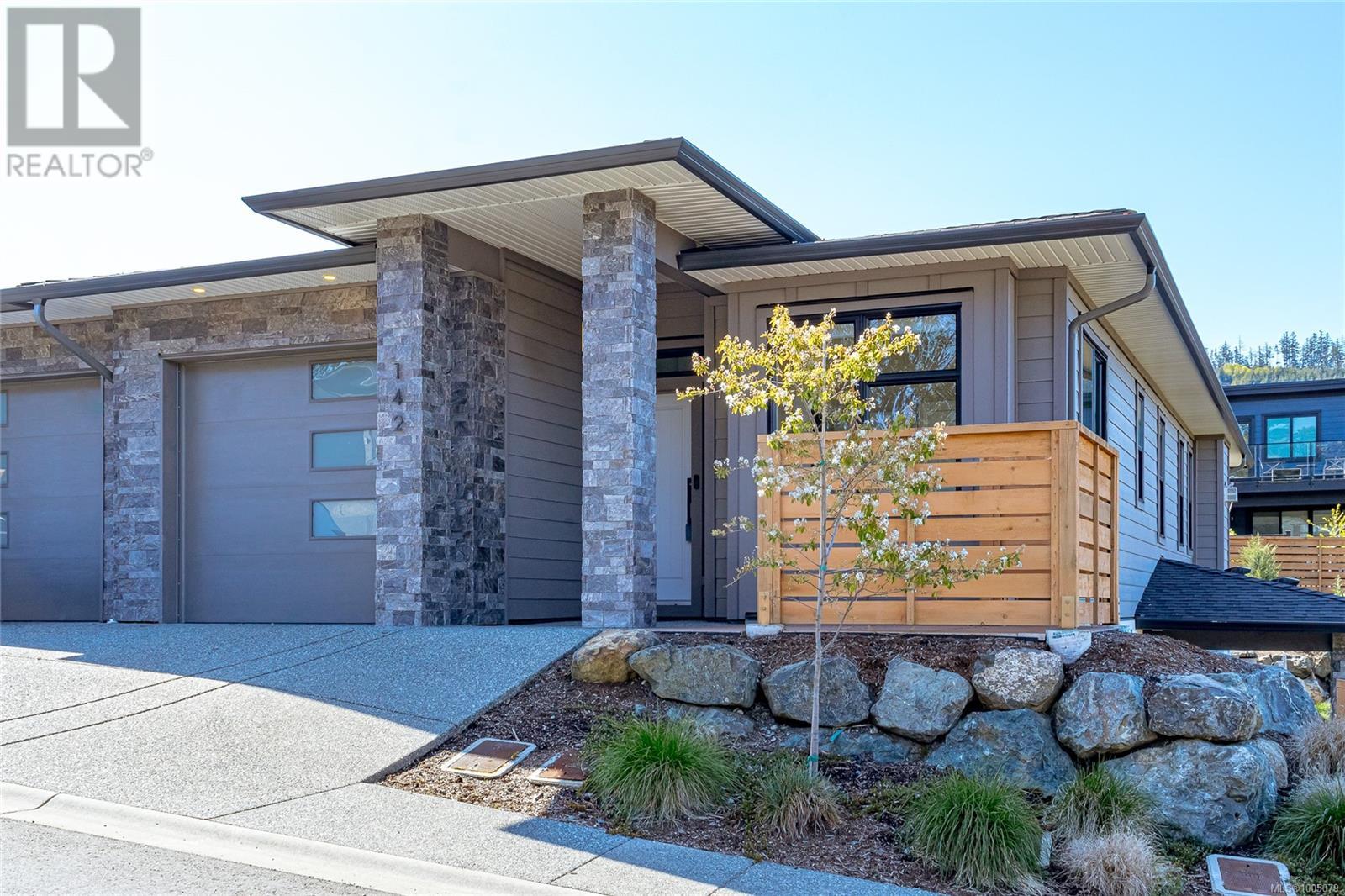 Photo 8 of 142 1234 Viewtop Rd, Duncan BC