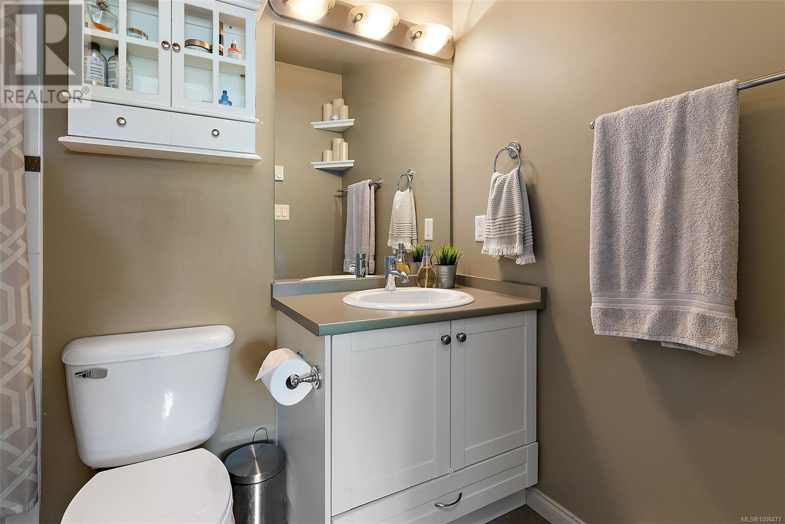 Photo 13 of 205 821 Goldstream Ave, Langford BC