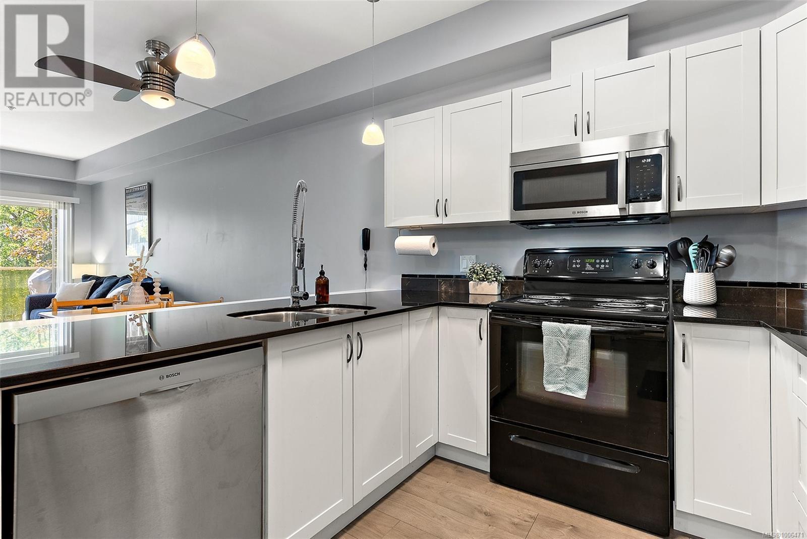 Photo 2 of 205 821 Goldstream Ave, Langford BC