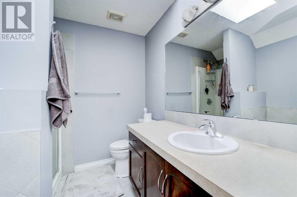 Single Family House for Sale in #   Avenue NE Tuxedo Park Calgary 