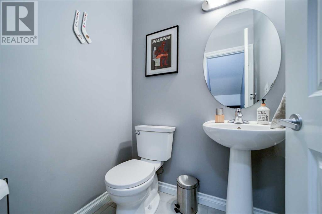 Single Family House for Sale in #   Avenue NE Tuxedo Park Calgary 