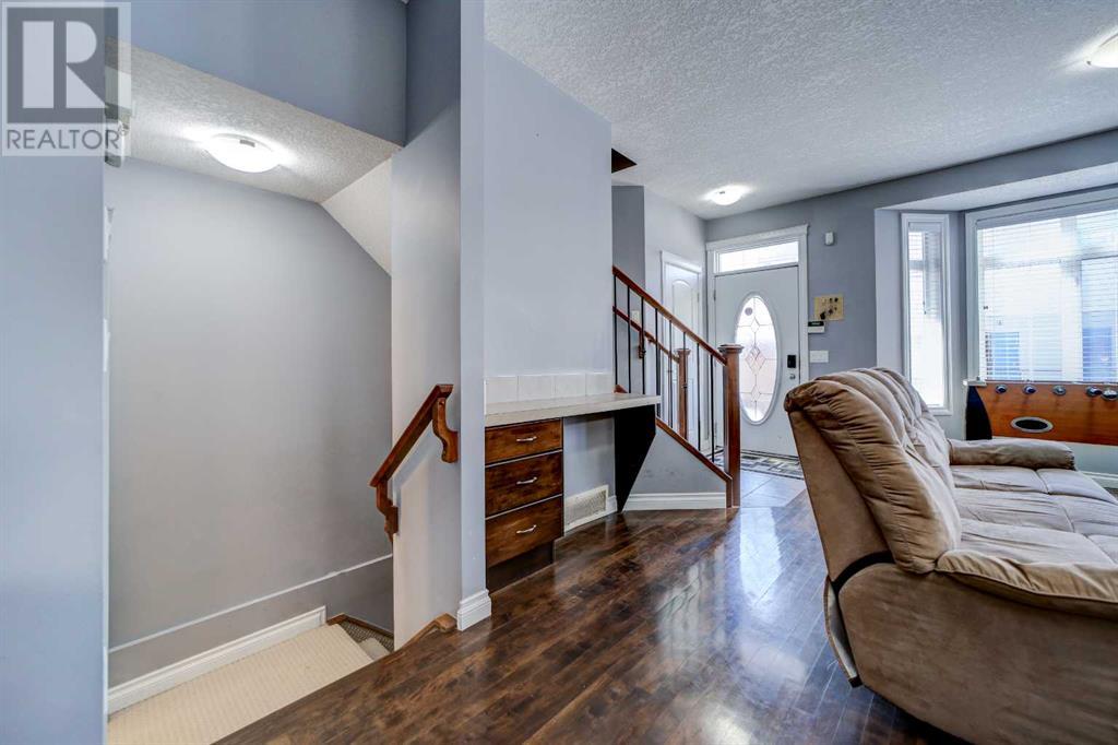 Single Family House for Sale in #   Avenue NE Tuxedo Park Calgary 