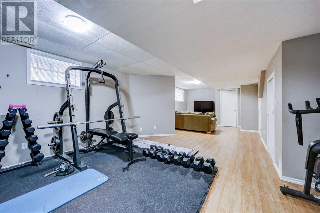 Single Family House for Sale in #   Avenue NE Tuxedo Park Calgary 