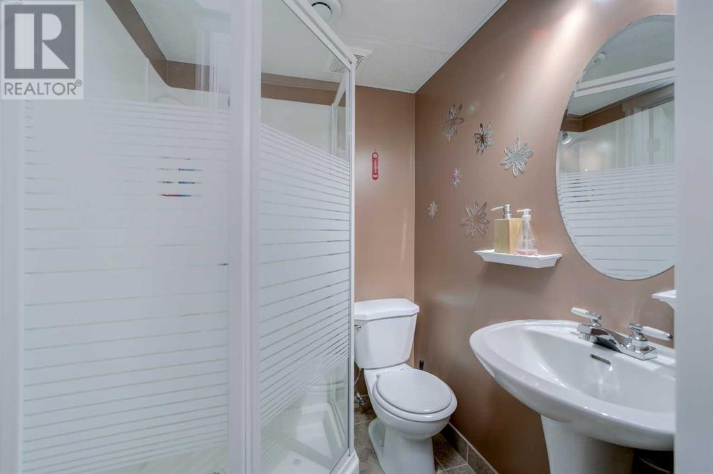 Single Family House for Sale in #   Avenue NE Tuxedo Park Calgary 