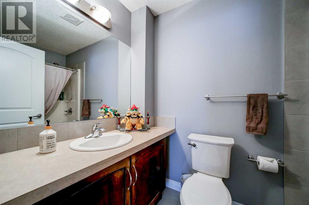 Single Family House for Sale in #   Avenue NE Tuxedo Park Calgary 