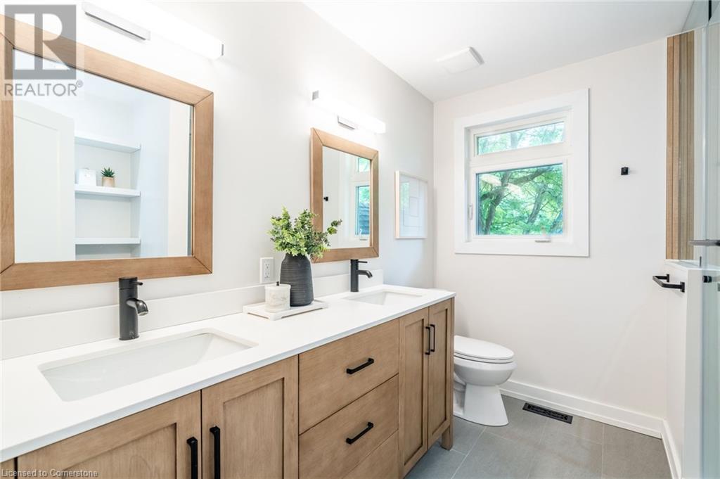 Photo 20 of 6618 Carriage Trail, Burlington ON