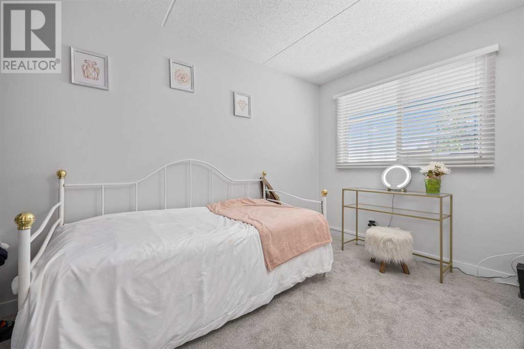 Single Family House for Sale in   Woodview Drive SW Woodlands Calgary 