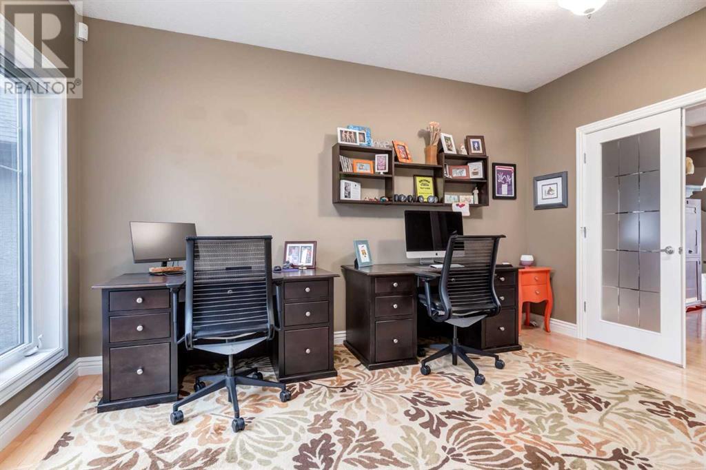 Single Family House for Sale in  Tuscany Glen Park NW Tuscany Calgary 
