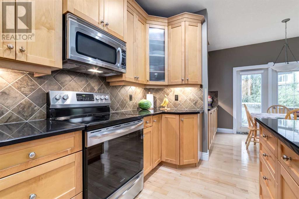 Single Family House for Sale in  Tuscany Glen Park NW Tuscany Calgary 